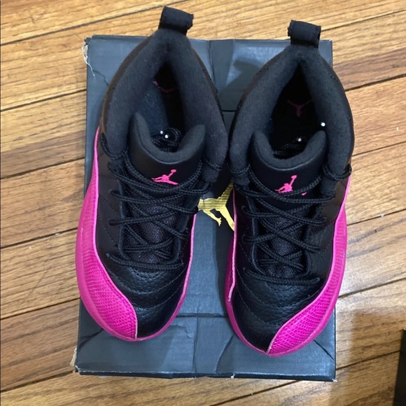 jordan retro 12 deadly pink